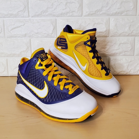 Nike Lebron 7 VII QS Media Day LA Mens Size 6 Purple White Yellow CW2300-500 - Picture 3 of 12